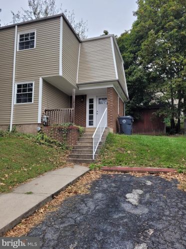 523 2nd St, Harrisburg, PA 17113-2605