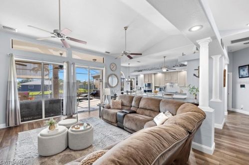 201 4th Pl, Cape Coral FL  33990-1042 exterior