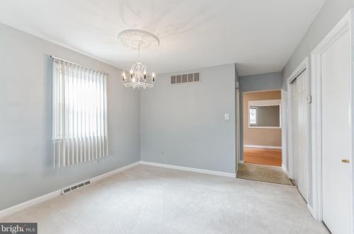 1137 Grant Ave, Woodlyn, PA 19094-1312