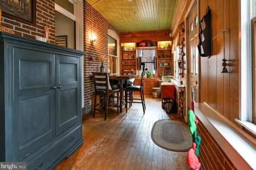 614 Willow St, Pottstown, PA 19464-4528