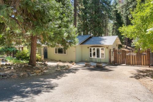 5623 Lupin Ln, Pacific House, CA 95726-9418