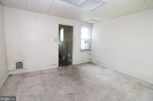 2231 Lamotte St, Wilmington, DE 19802-4354