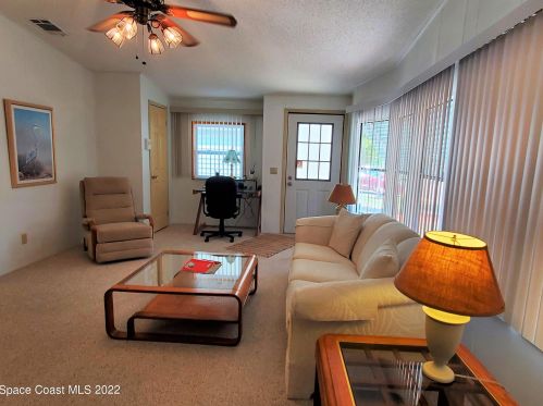 426 Seagull Dr, Sebastian, FL 32976-7482