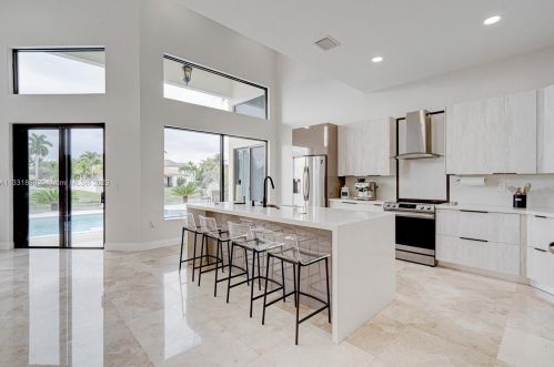 3586 143rd Ave, Hollywood FL  33027-4704 exterior