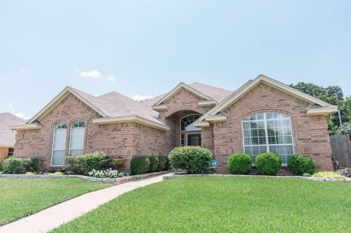 7305 Cottonwood Ct, Fort Worth, TX 76182-7824