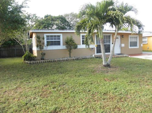 5652 Rue Rd, West Palm Beach, FL 33415-7148