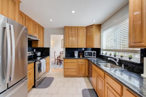 664 Price St, Daly City CA 94014-2133 exterior