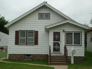11 3rd St, Chisholm, MN 55719-1671