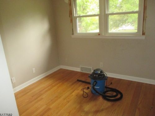 708 Franklin St, Belvidere NJ  07823-2004 exterior