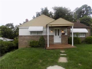 10816 Highpoint Dr, Pittsburgh, PA 15235-1832