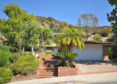 1150 Avonoak Ter, Glendale, CA 91206-1512
