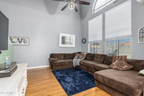 501 Sunrise Dr, Gilbert AZ  85233-6732 exterior