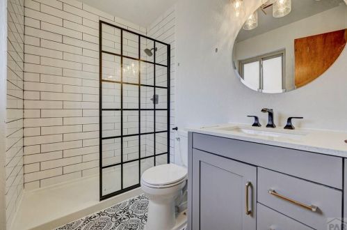 4038 Vly Dr, Pueblo CO 81008-1752 exterior