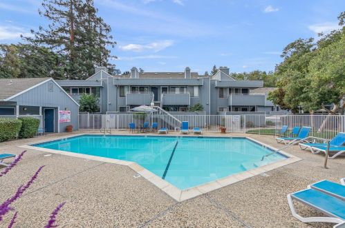 858 La Barbera Dr, San Jose CA  95126-3931 exterior