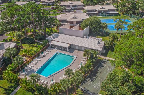 2402 King Arthurs Ct, Fort Pierce, FL 34952-6797