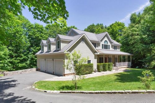 43 Windaway Rd, Bethel, CT 06801-1609
