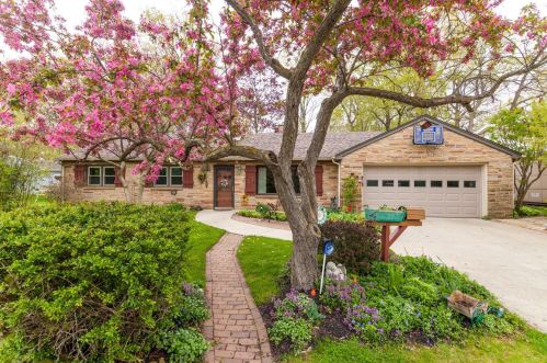 219 Terrace Dr, West Bend, WI 53095-4748