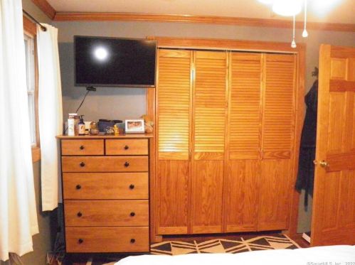 21 Humes Rd, Killingly CT  06241-1226 exterior