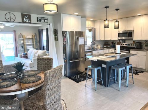 142 Laurel Ave, Laurel DE  19956-1226 exterior