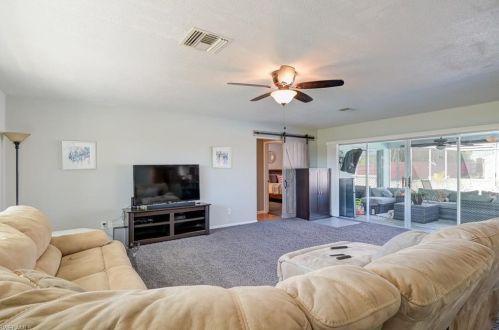 19 Richmond Ave, Lehigh Acres, FL 33936-6755