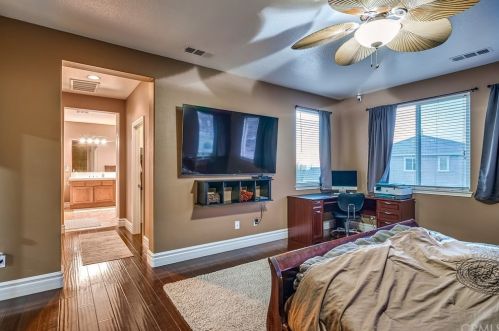 34652 Boros Blvd, Beaumont CA  92223-7466 exterior