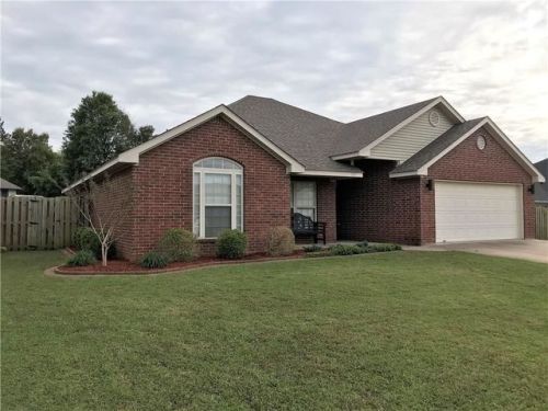 523 Powerline Pl, Fayetteville, AR 72701-3370
