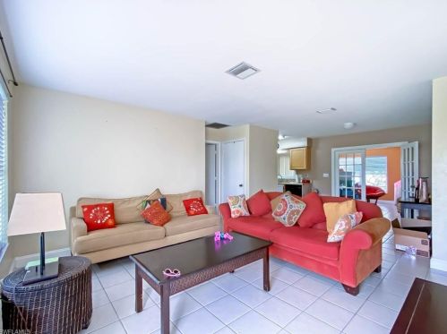 1025 13th Ave, Cape Coral, FL 33909-1525