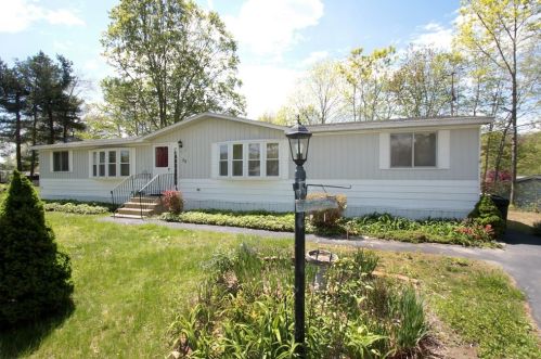 35 Bally Dr, Raynham, MA 02767-1051
