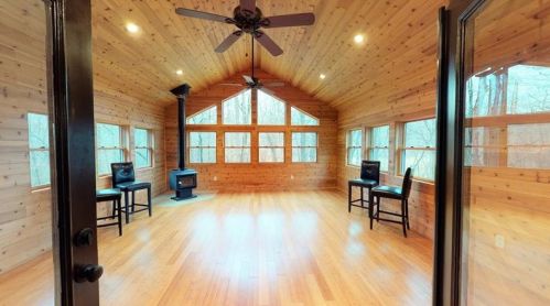 207 Whitetail Dr, Bolivar, PA 15923-2042