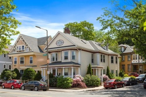 424 Centre St, Boston MA  exterior