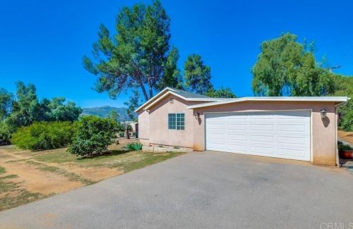 9998 Dunbar Ln, El Cajon CA 92021-2631 exterior