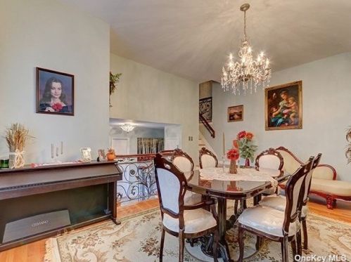 2534 Sawmill Rd, North Bellmore NY  11710-2322 exterior