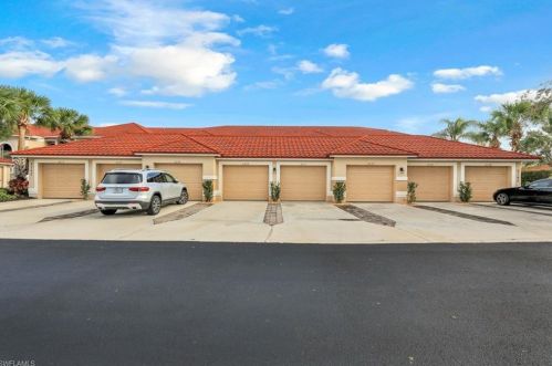 2790 Cypress Trace Cir, Naples FL  34119-8572 exterior