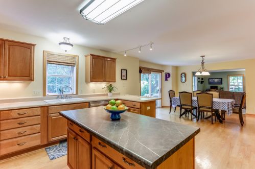 2102 116 St, Kenosha WI 53158-3605 exterior