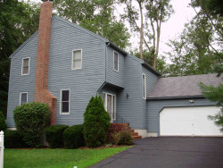 11 Charles River Ter, Newton, MA 02461-1959