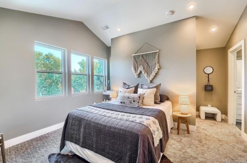 1241 Jackson St, Denver CO 80210-6616 exterior