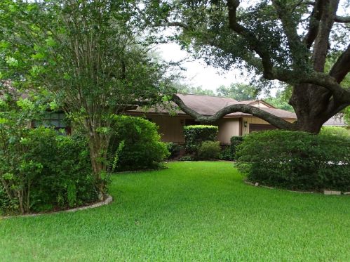 2620 Burgoyne Rd, Deland, FL 32720-1445