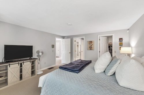 51 Portside Dr, Mashpee MA 02649-2851 exterior