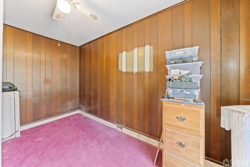 86 Freeman St, Woodbridge NJ  07095-3435 exterior