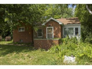 2725 White Bear Ave, Saint Paul, MN 55109-1302