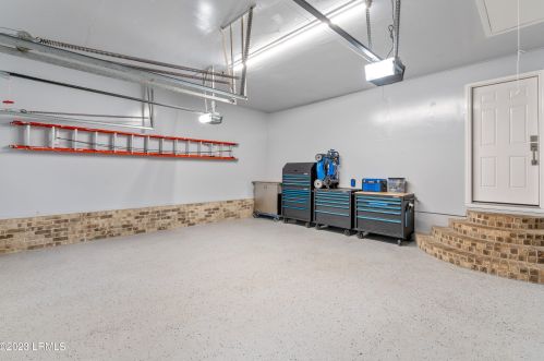 37 Royal Pines Blvd, Beaufort SC  29907-1921 exterior