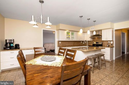 1404 Southwind Way, Dresher PA  19025-1026 exterior