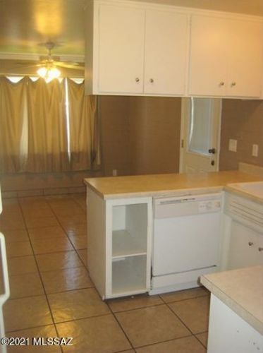524 El Camino Del Norte, Tucson AZ  85716-5158 exterior