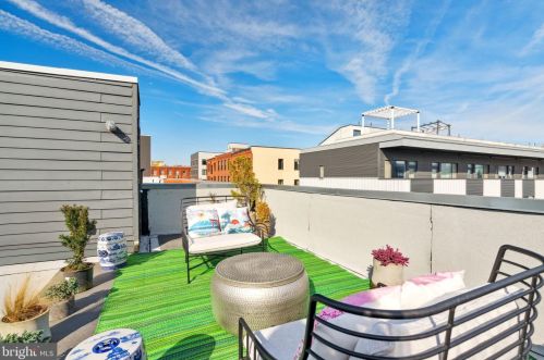 1114 Bodine St, Philadelphia PA  19147-5306 exterior