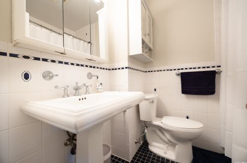 2532 Washington Blvd, North Bellmore NY  11710-2643 exterior