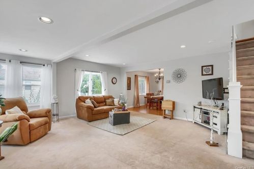 29 Ramapo Rd, Garnerville NY  10923-1717 exterior