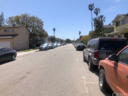 10 Camelback Ave, Long Beach, CA 90745-5613