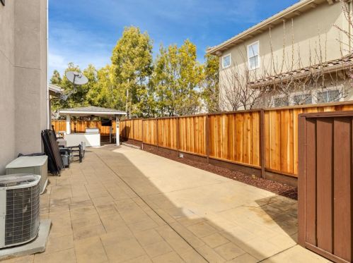 2075 Merlot Dr, Morgan Hill CA  95037-3883 exterior