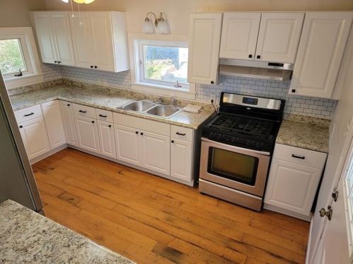 688 Amity Ridge Rd, Amity, PA 15311-1322
