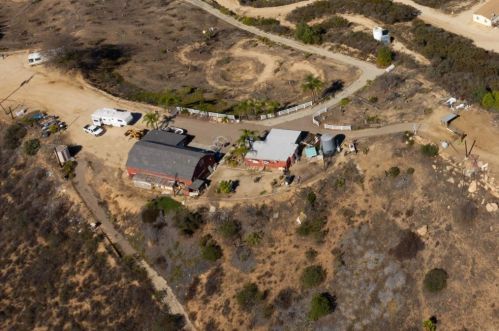 15863 Sequan Truck Trl, Alpine CA  91901-3501 exterior